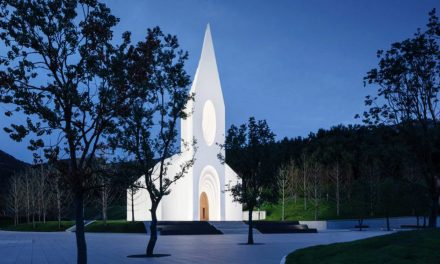 German-Chinese architects Büro Ziyu Zhuang create aluminium Chamber Church